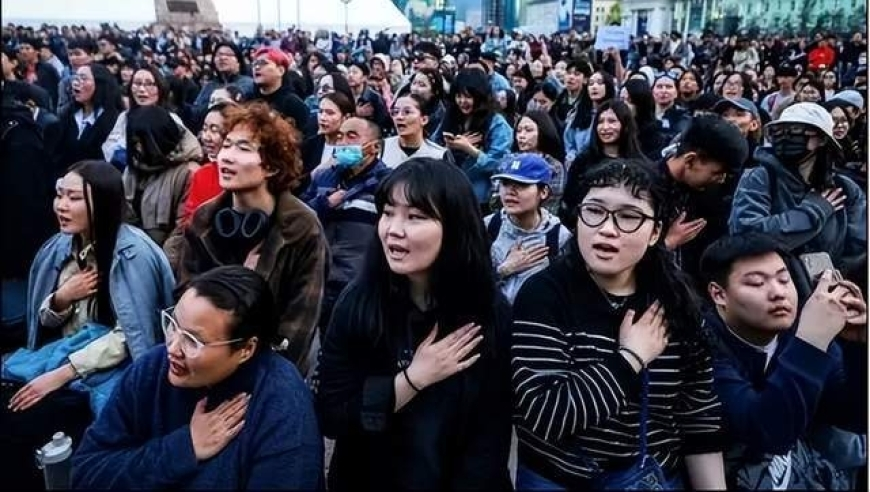 竹笋是春天最鲜的美味,2025官方管家婆一码天天彩,作答解释落实的民间信仰_黄金版V5.39